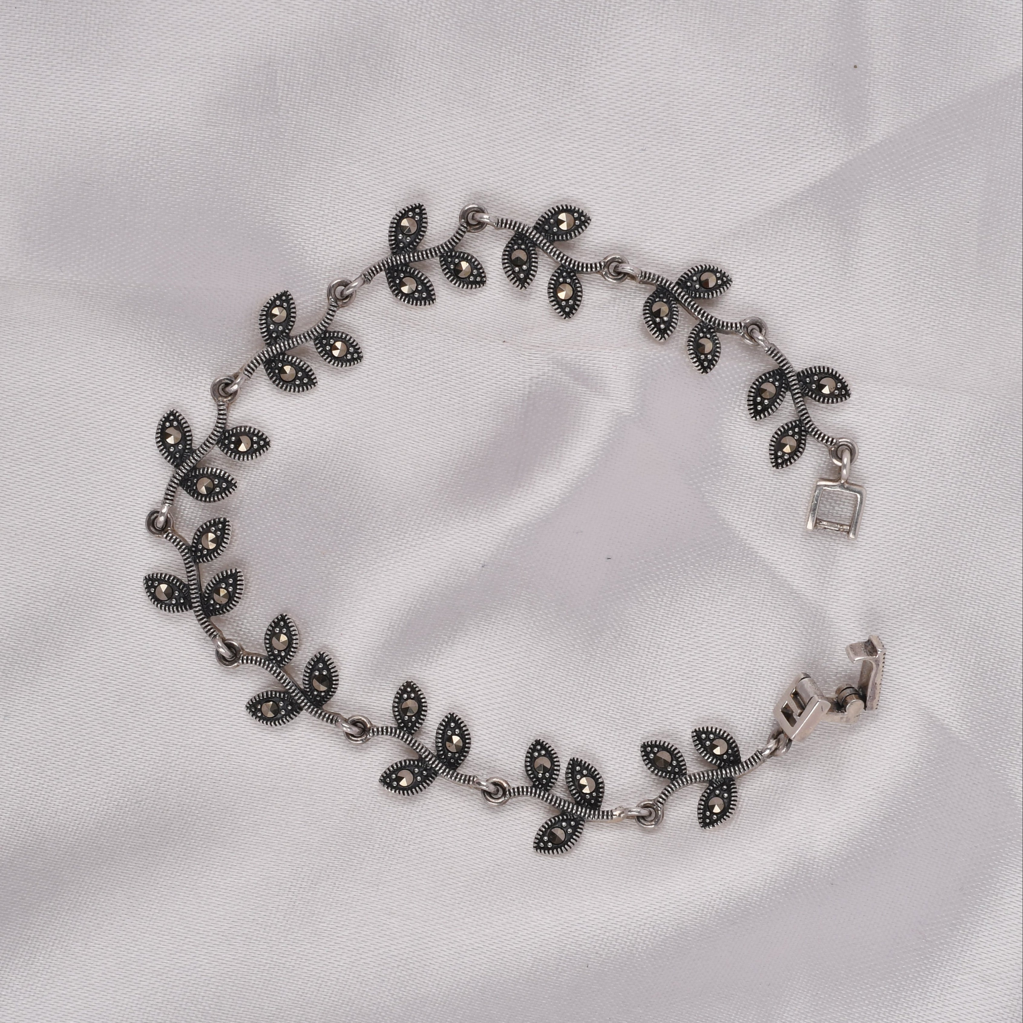 Marquise Leaf Link Silver Bracelet