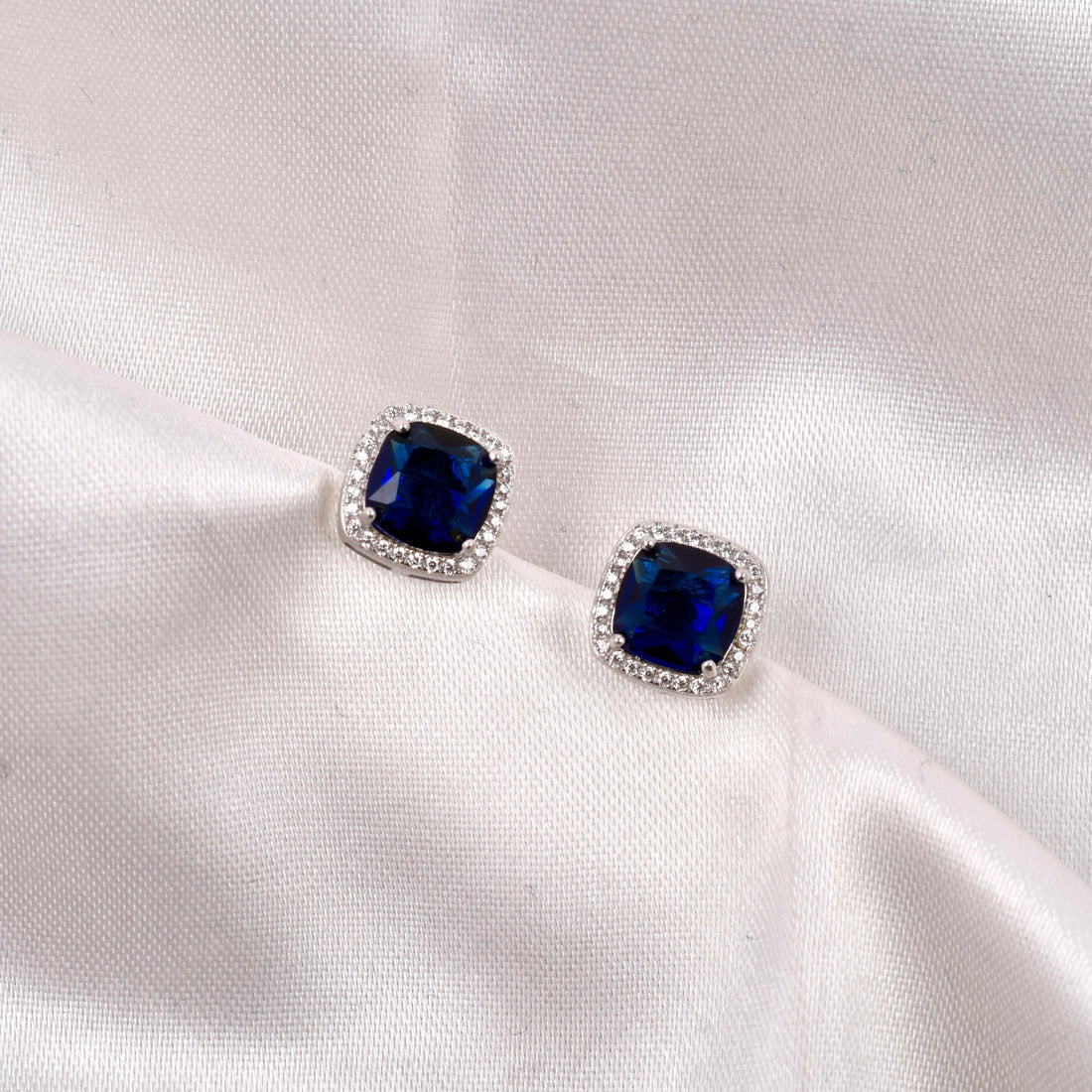 Midnight Square Pendant Set